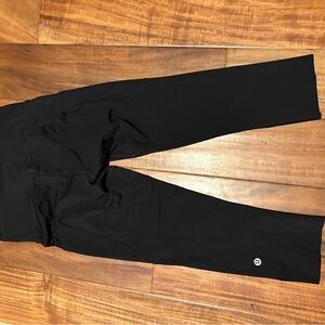 lululemon Women’s Black Leggings Size‎ 4 High Rise Athletic (0829)